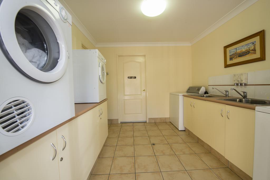 Cotswold Motor Inn Toowoomba Ngoại thất bức ảnh