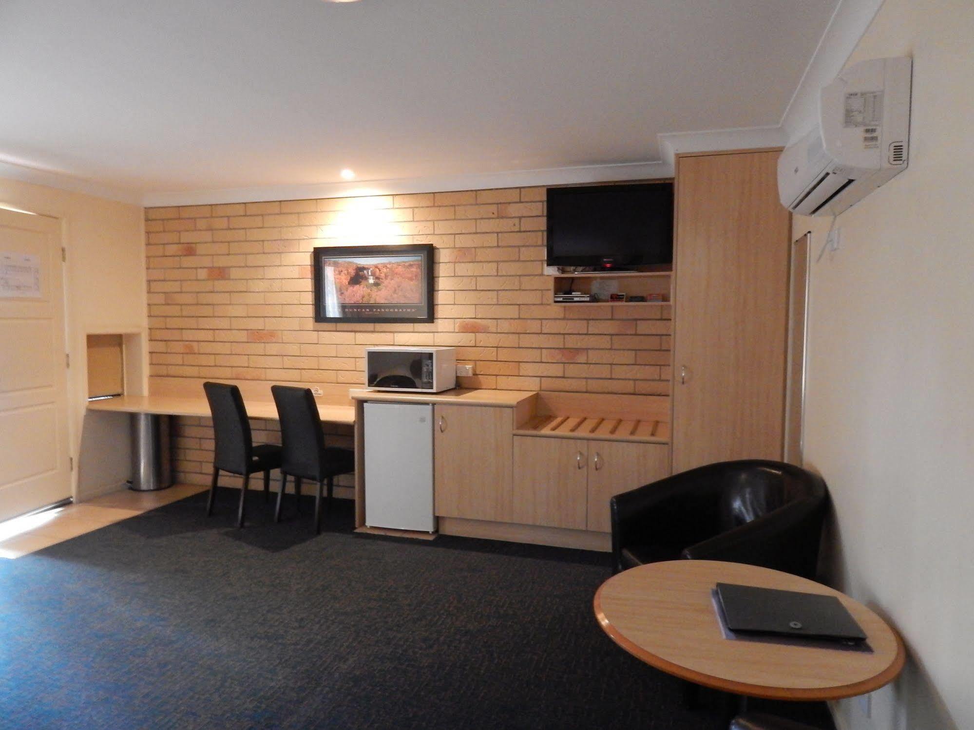 Cotswold Motor Inn Toowoomba Ngoại thất bức ảnh