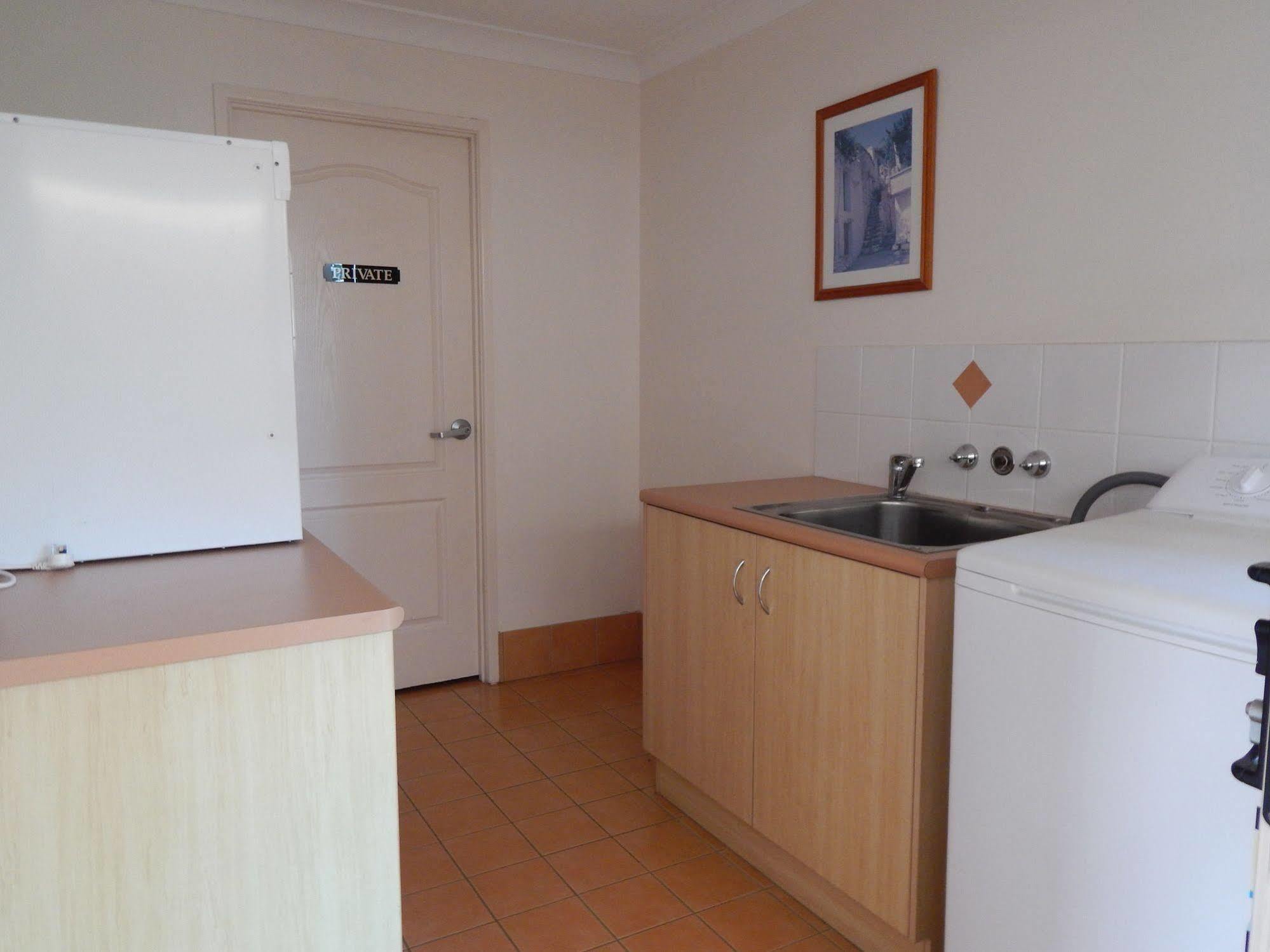 Cotswold Motor Inn Toowoomba Ngoại thất bức ảnh