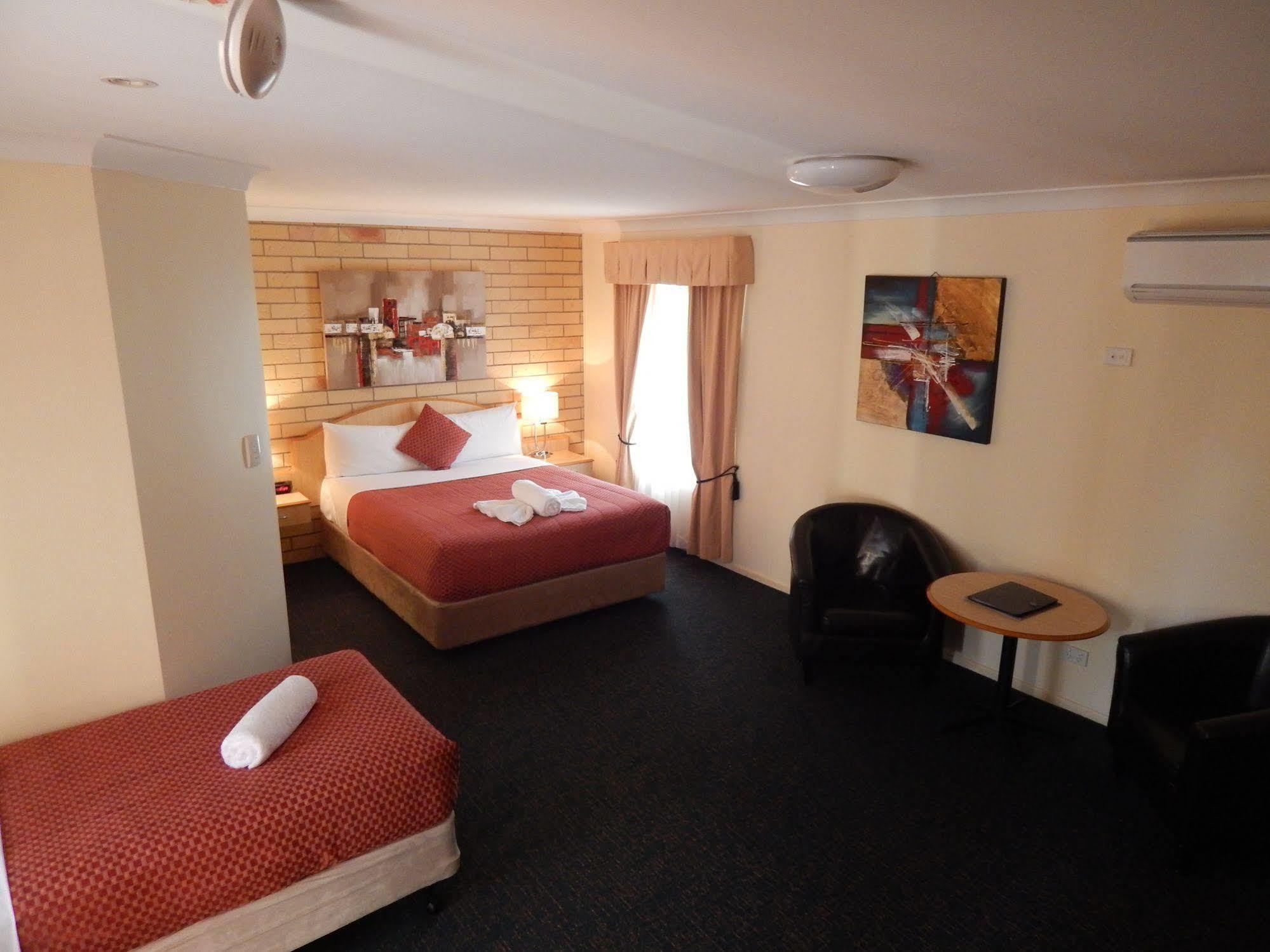 Cotswold Motor Inn Toowoomba Ngoại thất bức ảnh