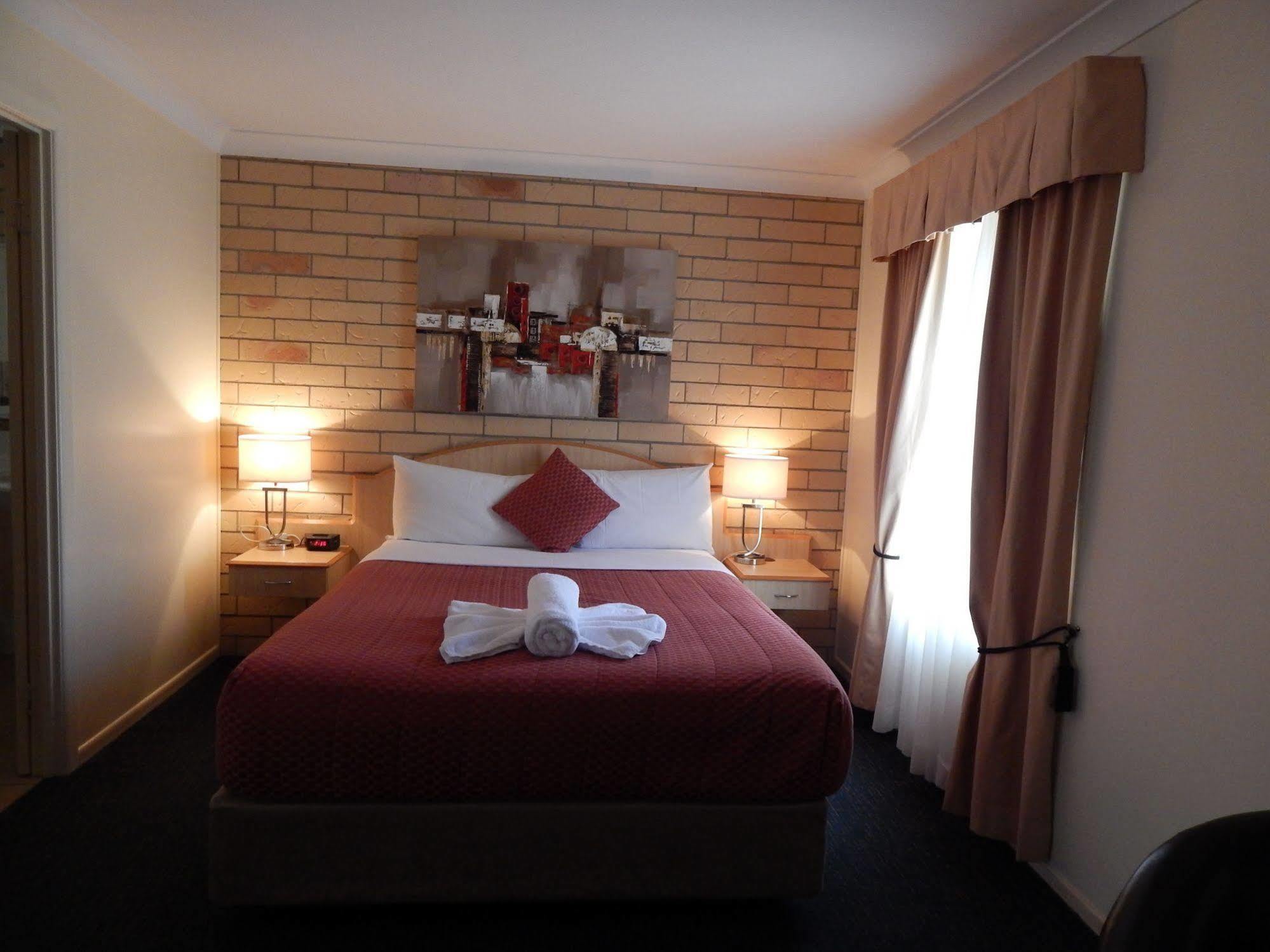 Cotswold Motor Inn Toowoomba Ngoại thất bức ảnh
