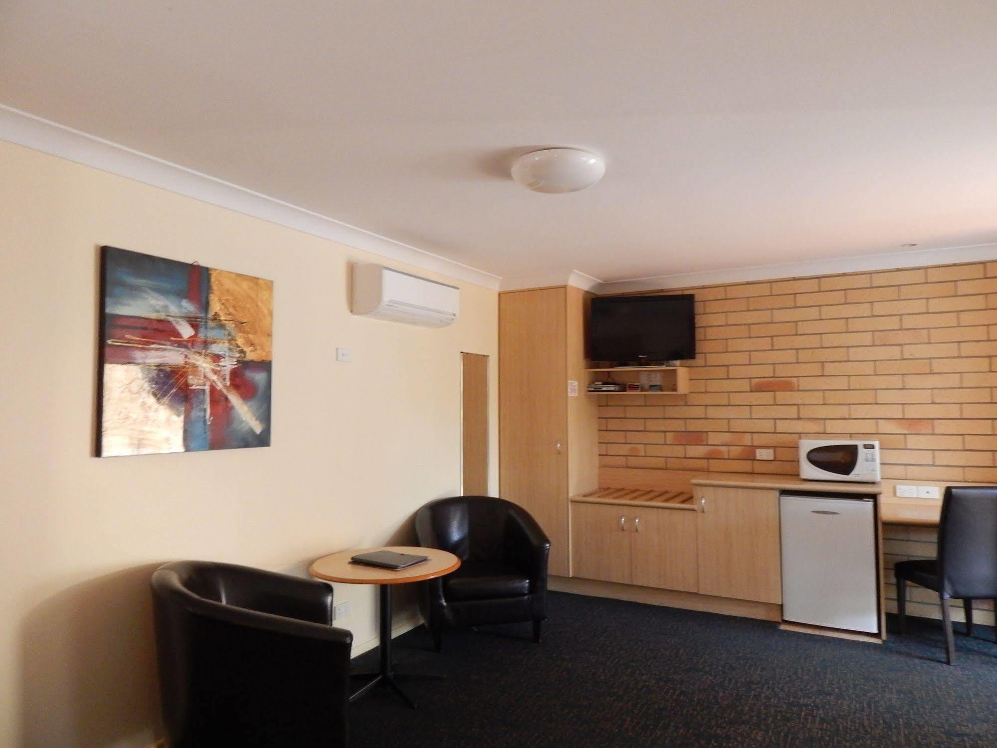 Cotswold Motor Inn Toowoomba Ngoại thất bức ảnh