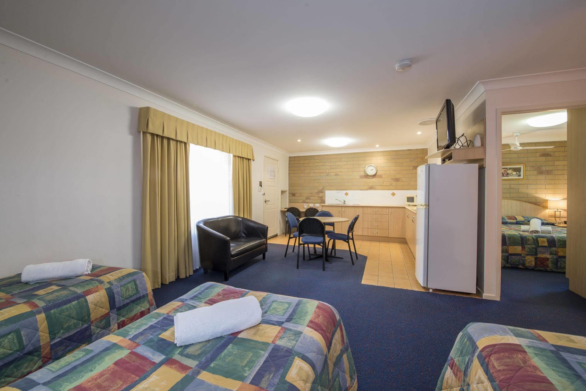 Cotswold Motor Inn Toowoomba Ngoại thất bức ảnh